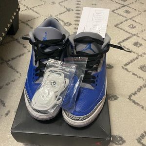 Jordan 3 Retro Varsity Royal Cement